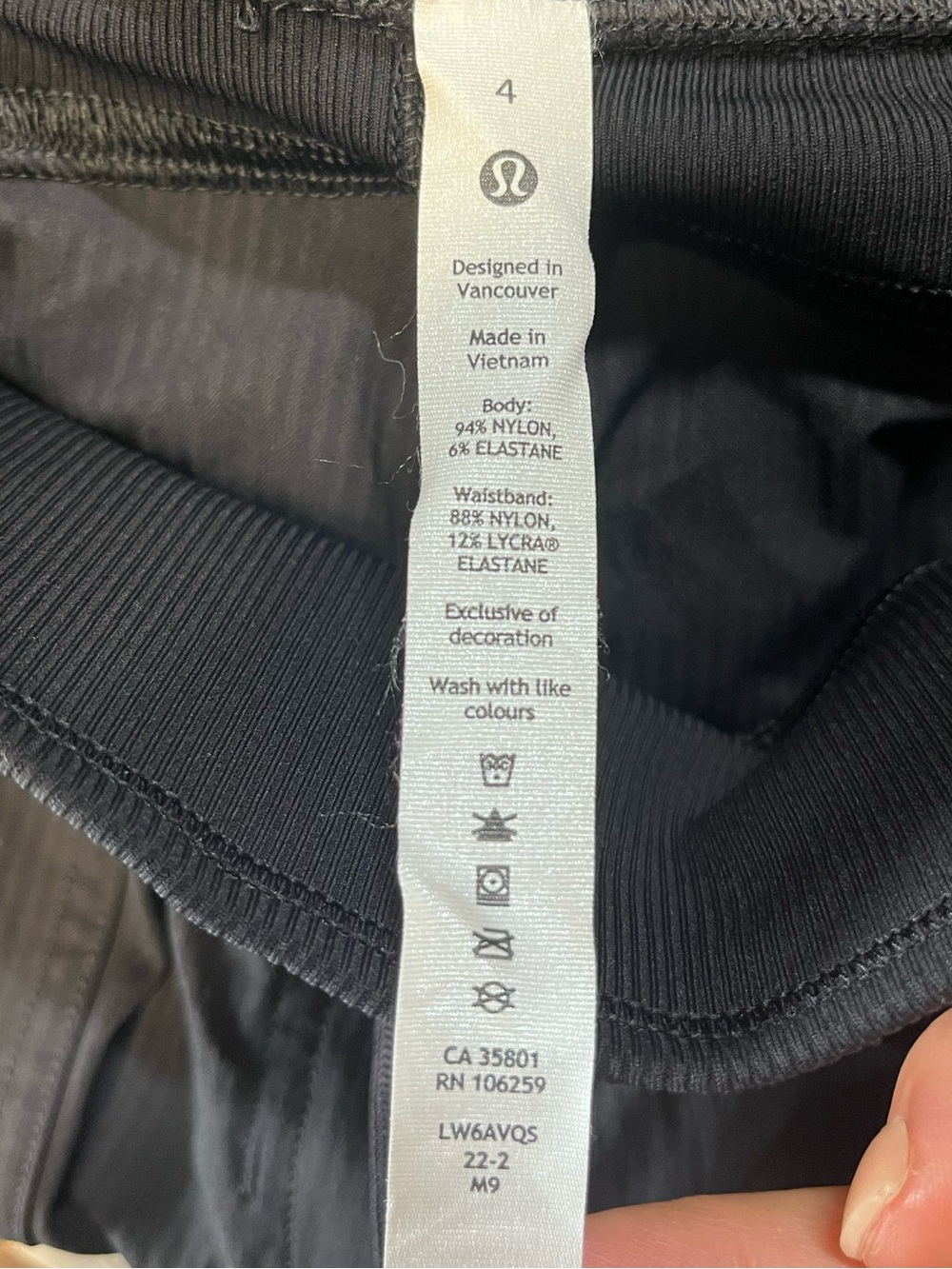 Lululemon | Black‎ Dance Studio Mid-Rise cropped pants 4 - Picture 15 of 15